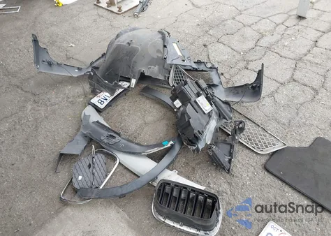 2011 BMW X5 xDrive35I/xDrive35I Premium/xDrive35I Sport Activity z USA, uszkodzony, nr VIN 5UXZV4C51BL402438